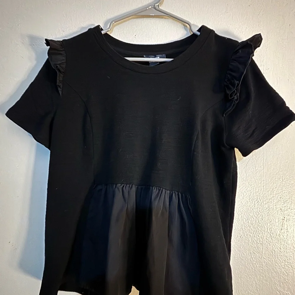 Anthropologie Maeve Black Ruffle Sleeve Women Tee - Picture 2 of 4